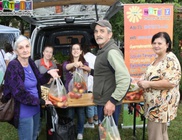 Gyümölcsöt és friss helyi zöldséget kaptak rászorulók a Mátrix Alapítványtól